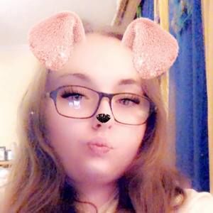 Meet your Posher, Roxanna